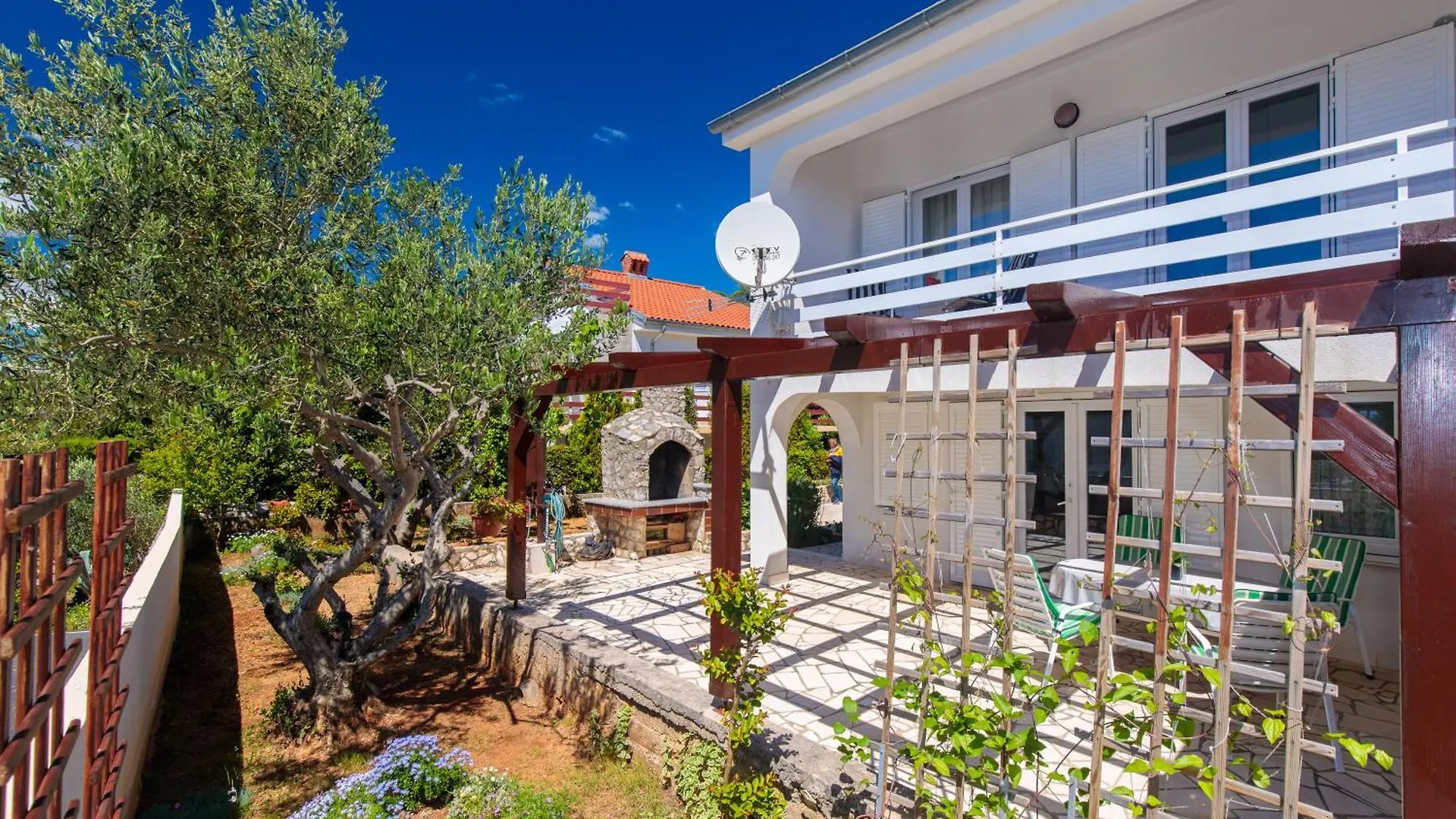 Apartment Tonka *Balcony & Partial Seaview! Krk Town